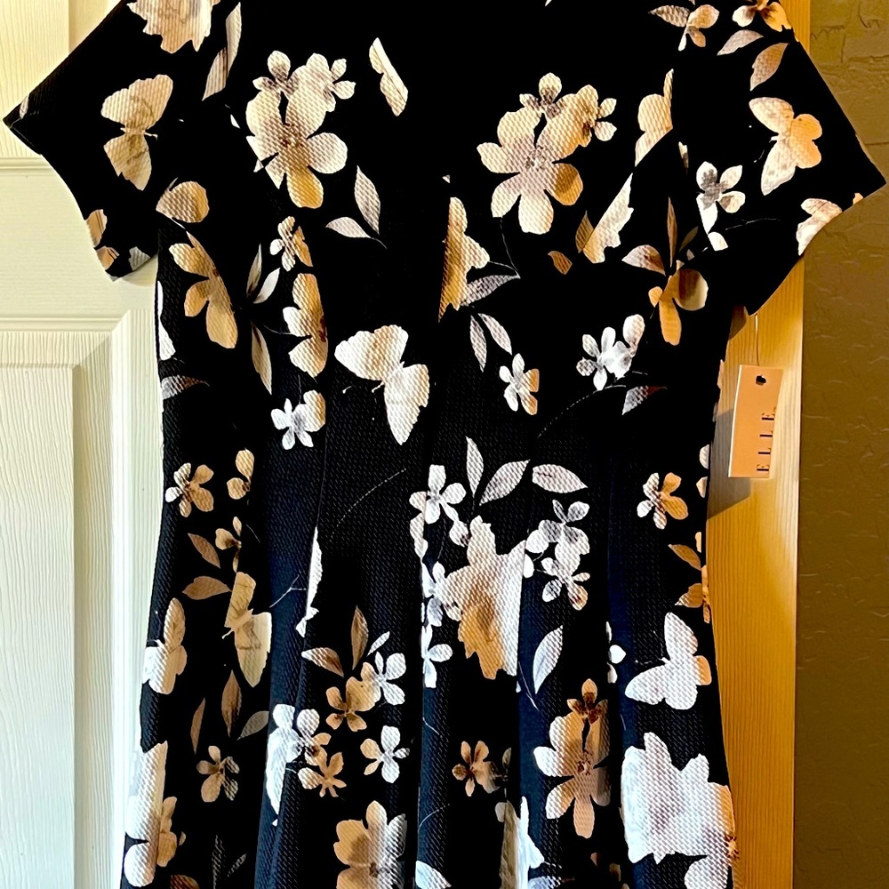 Women Floral Dress Size L Short Sleeve
